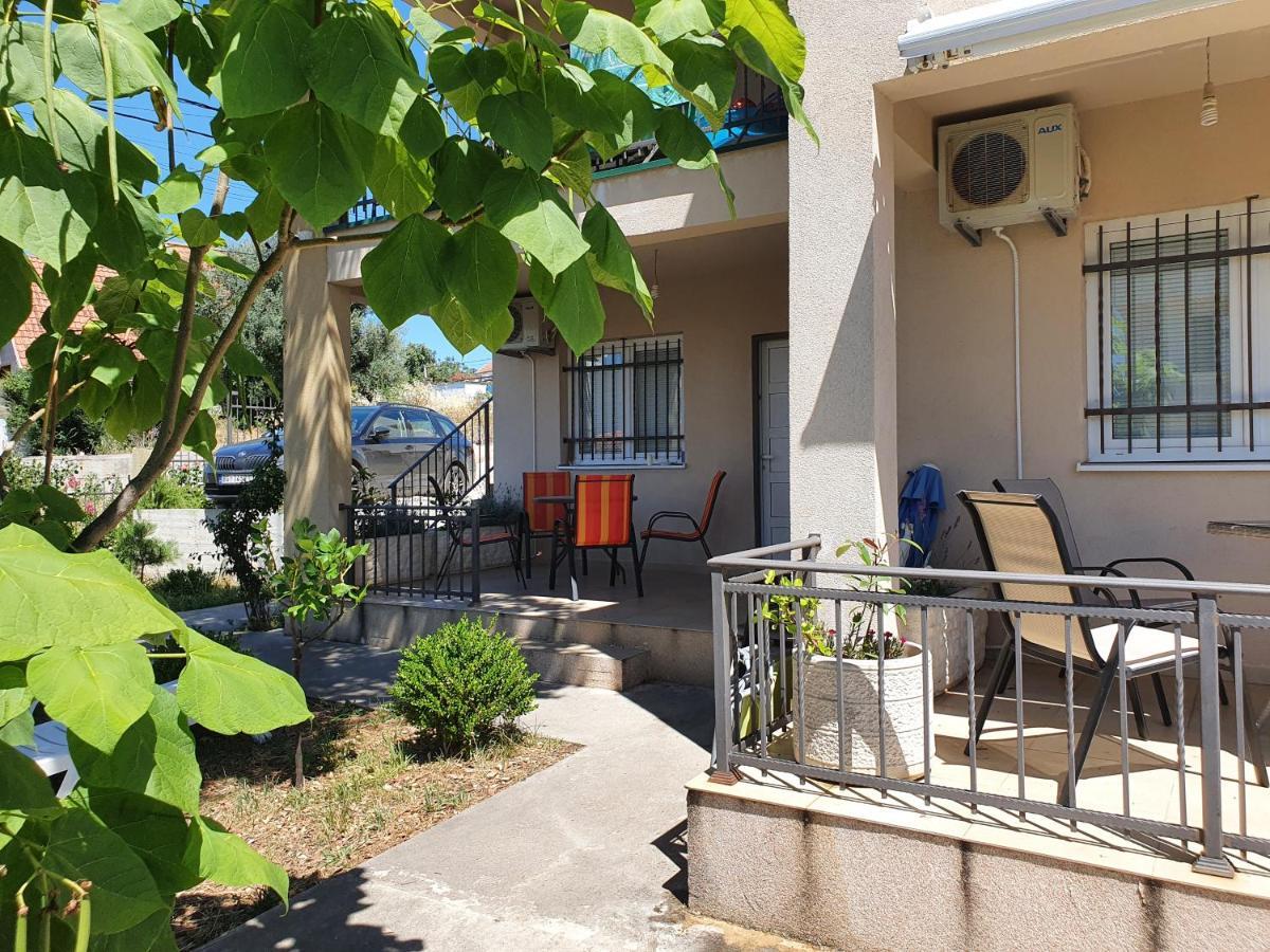Apartments Kli Kli Utjeha Εξωτερικό φωτογραφία
