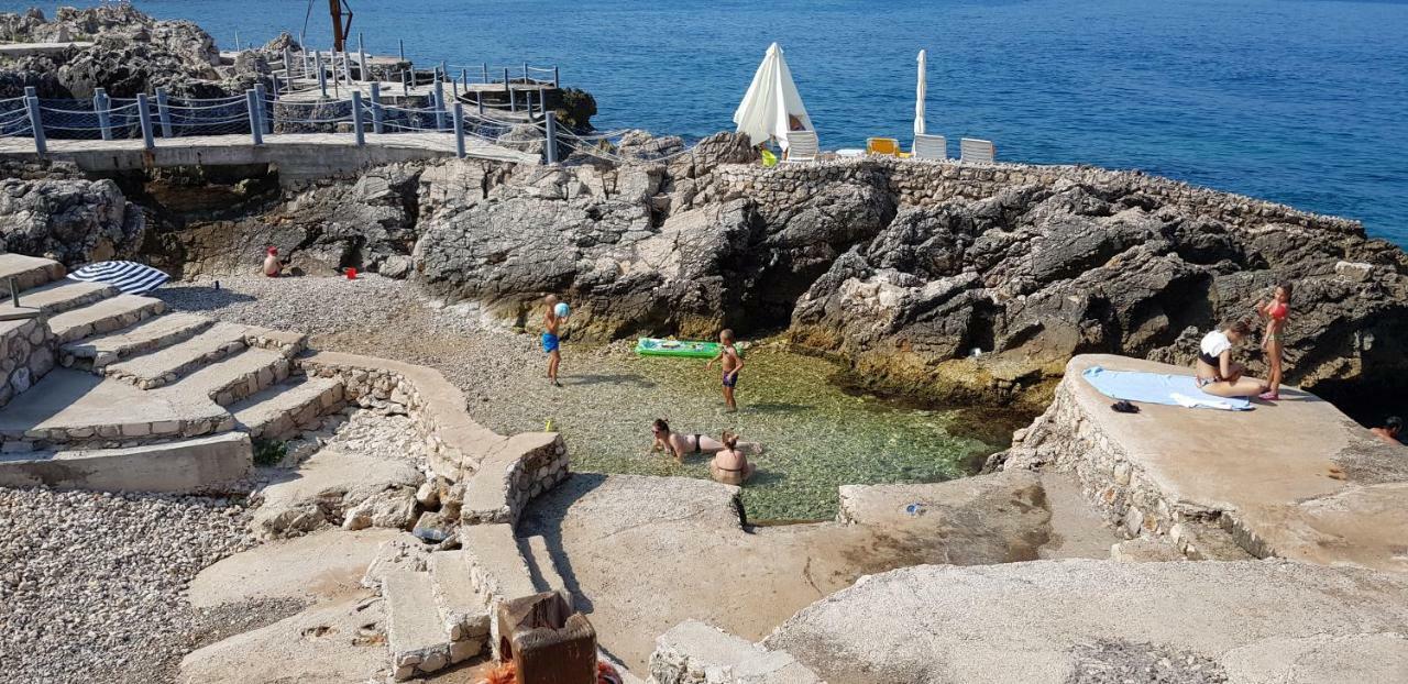 Apartments Kli Kli Utjeha Εξωτερικό φωτογραφία
